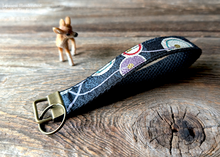 Load image into Gallery viewer, Japanese Cotton Wristlet Keychains, Enishi ⦿kfjp0002