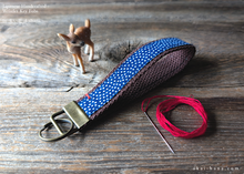 Load image into Gallery viewer, Tenugui Wristlet Keychains with One Stitch, Samekomon ⦿kfjp0003