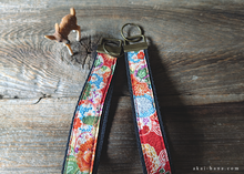 Load image into Gallery viewer, Japanese Cotton Wristlet Keychains, Hanakenran ⦿kfjp0007