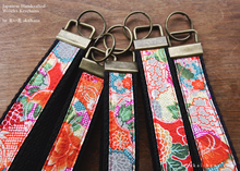Load image into Gallery viewer, Japanese Cotton Wristlet Keychains, Hanakenran ⦿kfjp0007