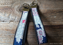 Load image into Gallery viewer, Japanese Cotton Wristlet Keychains, Miyabi ⦿kfjp0008