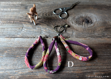 Load image into Gallery viewer, Handcrafted Chirimen Key Chains, Floral Kimono patterns x Antique Gold ⦿khcr0007-12