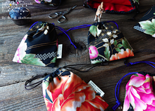 Load image into Gallery viewer, Wagara Kinchaku Drawstring Purse, 2 sizes ⦿kpjf0002