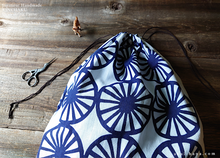 Load image into Gallery viewer, Tenugui Kinchaku Drawstring Purse, Bicycle ⦿kpjf0015