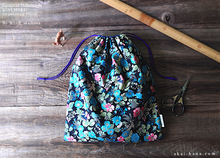 Load image into Gallery viewer, Kinchaku Drawstring Purse, Black Floral, X-Large W25cm x H30cm (10" x 12") ⦿kpjf0018