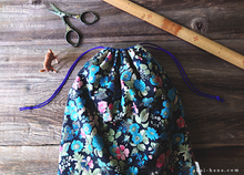 Load image into Gallery viewer, Kinchaku Drawstring Purse, Black Floral, X-Large W25cm x H30cm (10" x 12") ⦿kpjf0018