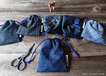 Load image into Gallery viewer, A Set of 6 Vintage Kimono Travel Jewelry Bags ⦿kpvk0004-9