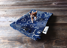 Load image into Gallery viewer, Reversible Japanese Handmade Placemats, Kikukarakusa ⦿pmjf0003