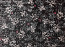 Load image into Gallery viewer, Reversible Japanese Handmade Placemats, Dragons and Chrysanthemums, Black ⦿pmjf0005