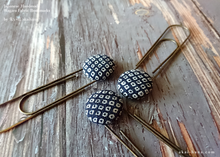 Load image into Gallery viewer, Japanese Handmade Wagara Fabric Bookmarks, Kanoko Black ⦿sbjf0001