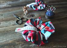 Load image into Gallery viewer, Japanese Handmade Scrunchies, Circus ⦿scaf0009