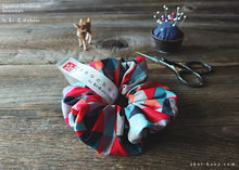 Load image into Gallery viewer, Japanese Handmade Scrunchies, Circus ⦿scaf0009