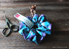 Load image into Gallery viewer, Japanese Handmade Scrunchies, Dreaming, scaf0027