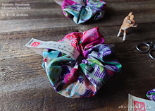 Load image into Gallery viewer, Japanese Handmade Kimono Style Chouchou/Scrunchies, Pink Floral ⦿scjf0016