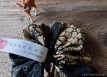 Load image into Gallery viewer, Japanese Handmade Kimono Style Scrunchies, Chuyasakiyori, scjf0040