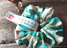 Load image into Gallery viewer, Japanese Handmade Chouchou/Scrunchies, Wonder Forest White, scjf0052