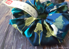 Load image into Gallery viewer, Japanese Handmade Chouchou/Scrunchies, Wonder Forest Navy, scjf0053