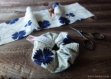 Load image into Gallery viewer, Japanese Handmade Kimono style Scrunchies, Shiro Nadeshiko, White Dianthus, scjf0067