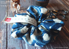 Load image into Gallery viewer, Japanese Handmade Linen Scrunchies, Indigo Circles, scjf0069