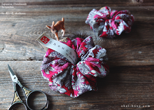 Load image into Gallery viewer, Japanese Handmade Double Gauze Scrunchies, Flower Garden Red ⦿scjf0079