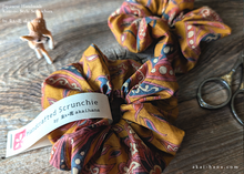 Load image into Gallery viewer, Japanese Handcrafted Scrunchies, Mustard Brown ⦿scjf0116