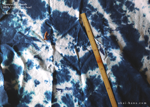 Load image into Gallery viewer, Japanese Linen Wrap, Marbling Dyed Blue ⦿swtw0019