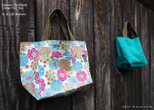 Load image into Gallery viewer, Reversible Japanese Handcrafted Small Tote, Candy Flower ⦿tbsm0002