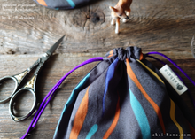 Load image into Gallery viewer, Mizu Fūsen (Water Balloon) Black, Temari Kinchaku Purse ⦿tkjp0004