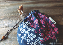 Load image into Gallery viewer, Japanese Handmade Temari Kinchaku Purse, Kusabana Monyou Navy, tkjp0014