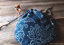 Load image into Gallery viewer, Japanese Handmade Temari Kinchaku (Drawstring) Purse, Kyoto Hand Screen-Printed, Indigo ⦿tkjp0017