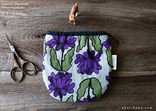 Load image into Gallery viewer, Japanese Handmade Temari Kinchaku (Drawstring) Purse, Floral Purple⦿tkjp0020