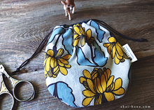 Load image into Gallery viewer, Japanese Handmade Temari Kinchaku (Drawstring) Purse, Floral Yellow ⦿tkjp0021
