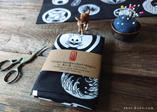 Load image into Gallery viewer, Japanese Handcrafted Tenugui Handkerchief, Kamon, Japanese Crest ⦿tnha0007