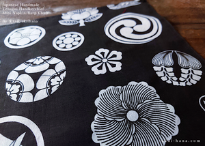 Japanese Handcrafted Tenugui Handkerchief, Kamon, Japanese Crest ⦿tnha0007