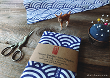 Load image into Gallery viewer, Japanese Handcrafted Tenugui Handkerchief, Seigaiha, Wave ⦿tnha0008
