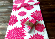 Load image into Gallery viewer, akaihana Original Tenugui, Dahlia Pink, Japanese Hand Dyed ⦿tnor0004