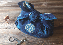 Load image into Gallery viewer, Furoshiki Reusable Fabric Wrap, Bandana, Maru Karakusa ⦿fsjf0015