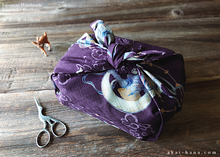 Load image into Gallery viewer, Furoshiki Reusable Fabric Wrap, Bandana, Fūjin Raijin, Purple ⦿fsjf0028