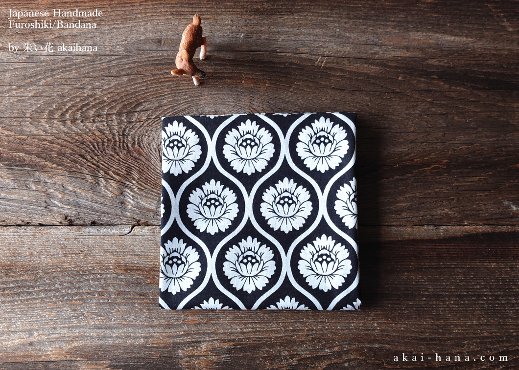 Furoshiki Reusable Fabric Wrap, Bandana, Black x White Floral ⦿fsjf1002