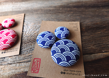 Load image into Gallery viewer, Fabric Covered Magnets Seigaiha, Set of 3 or 5 ⦿mgjf0001