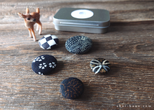Load image into Gallery viewer, Fabric Covered Magnets in Metal Tin Box, Black, Set of 5 ⦿mgjf0002
