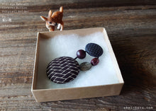 Load image into Gallery viewer, Vintage Kimono and Remnant Covered Button &amp; Beads Hair Ties, Black German Geometric

