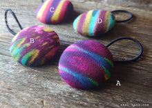 Load image into Gallery viewer, Japanese Handmade Repurposed Remnants Covered Button Hair Tie, phus0017-20