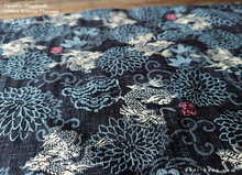 Load image into Gallery viewer, Reversible Japanese Handmade Placemats, Dragons and Chrysanthemums pmjf0002