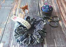 Load image into Gallery viewer, Japanese Handmade Scrunchies, Monotone Floral ⦿scaf0005