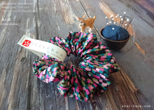 Load image into Gallery viewer, Japanese Handmade Scrunchies, Pink Mosaic, scaf0011