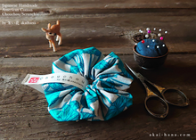 Load image into Gallery viewer, Japanese Handmade Scrunchies, Ukigusa, scaf0026