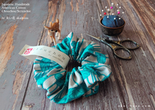 Load image into Gallery viewer, Japanese Handmade Scrunchies, Ukigusa, scaf0026