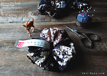 Load image into Gallery viewer, Japanese Handmade Kimono style Scrunchies, Shidarezakura (Weeping Cherry) Black, scjf0002