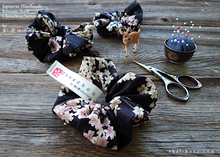 Load image into Gallery viewer, Japanese Handmade Kimono style Scrunchies, Shidarezakura (Weeping Cherry) Black, scjf0002
